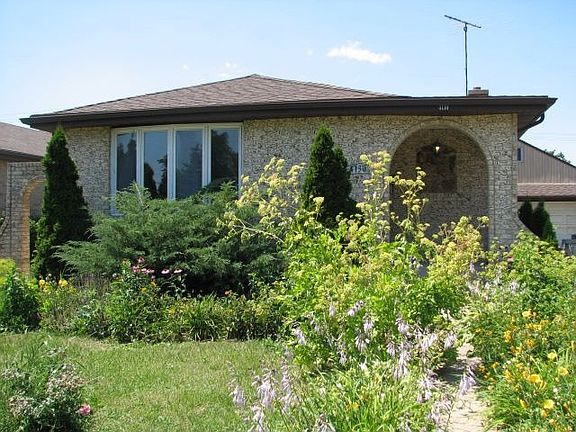 3rd image of 4130 Judd Ave