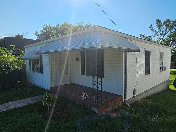3rd image of 226 Gray St