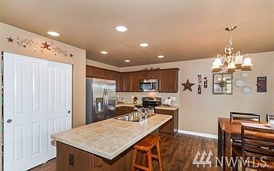 4th image of 8440 61st Pl NE