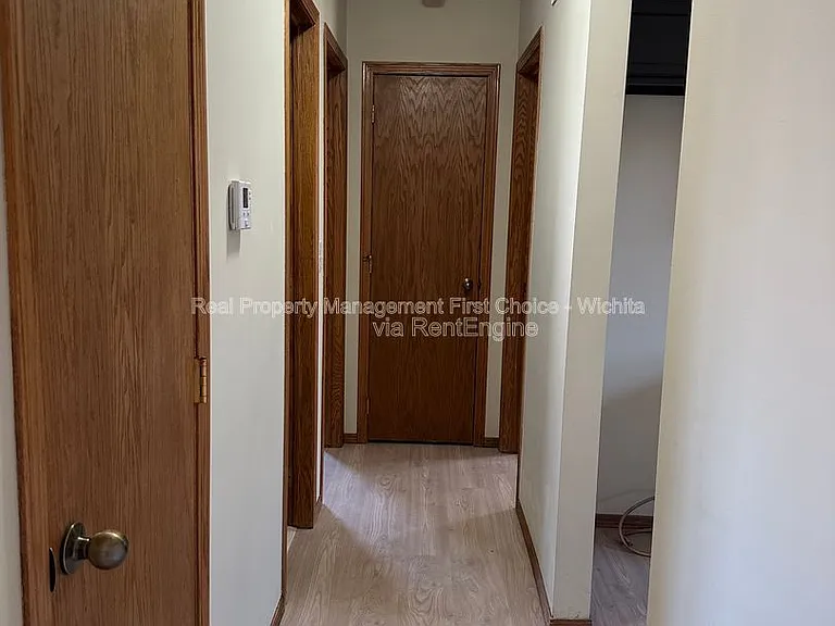 1450 N Green St — Photo 11