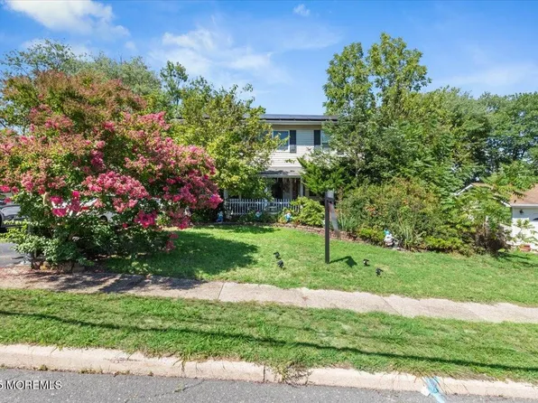 8 Hawaii Road, Jackson, NJ 08527
