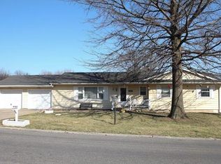 3505 W Lantern Ln, Saint Joseph, MO 64506