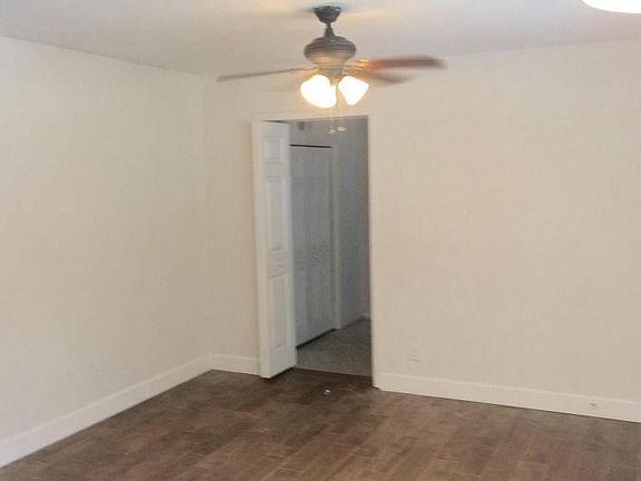 3rd image of 3725 Randall St