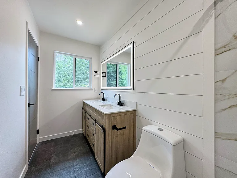 10582 Suzanne Ct — Photo 22