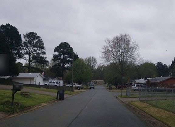5th image of 624 Alta Ln