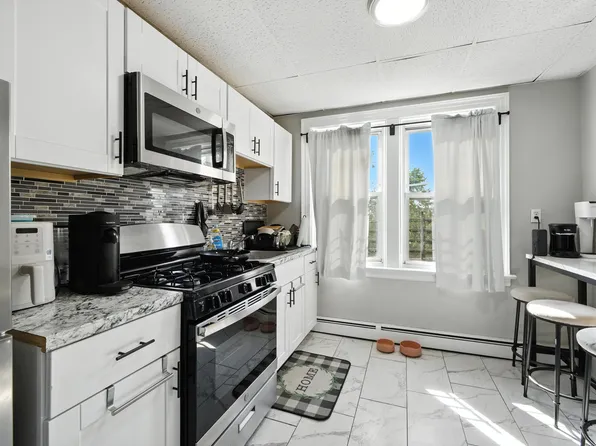 336 Terrace Avenue image 2 of 22