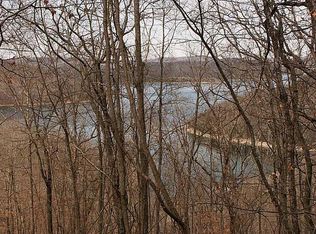N Bayshore Dr, Eureka Springs, AR 72631