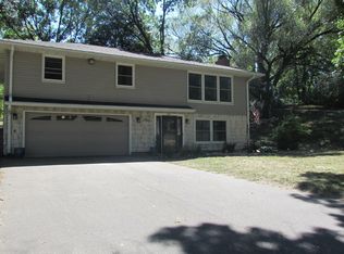 1617 W 132nd St, Burnsville, MN 55337