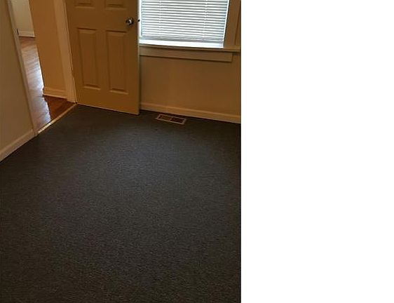 3rd image of 850 N Hamlin Ave