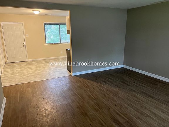 3rd image of 4420 Treadway Ln