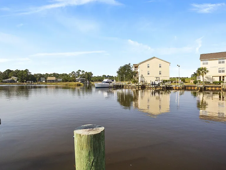2421 Beachview Dr #H06 — Photo 35