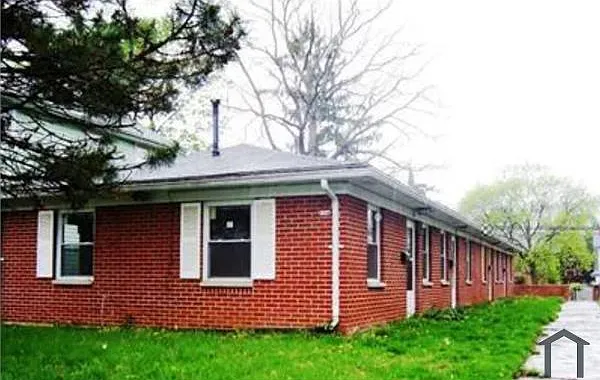 156 W Norman Ave — Photo 1