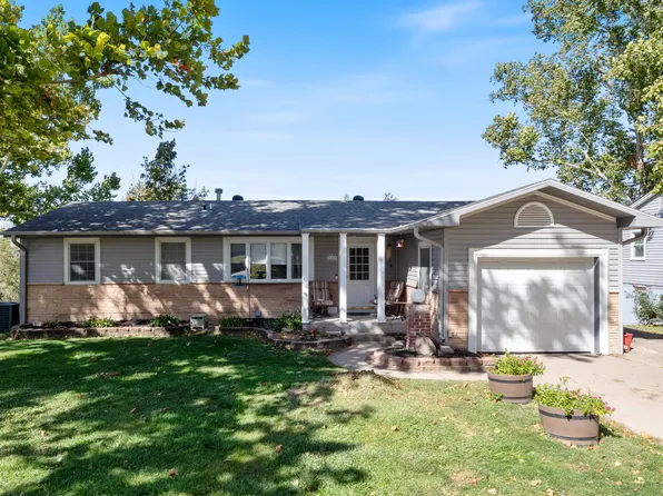 7 Lamar Dr, Treynor, IA 51575