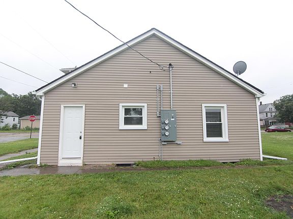 3rd image of 929 4th Ave #931-1/2