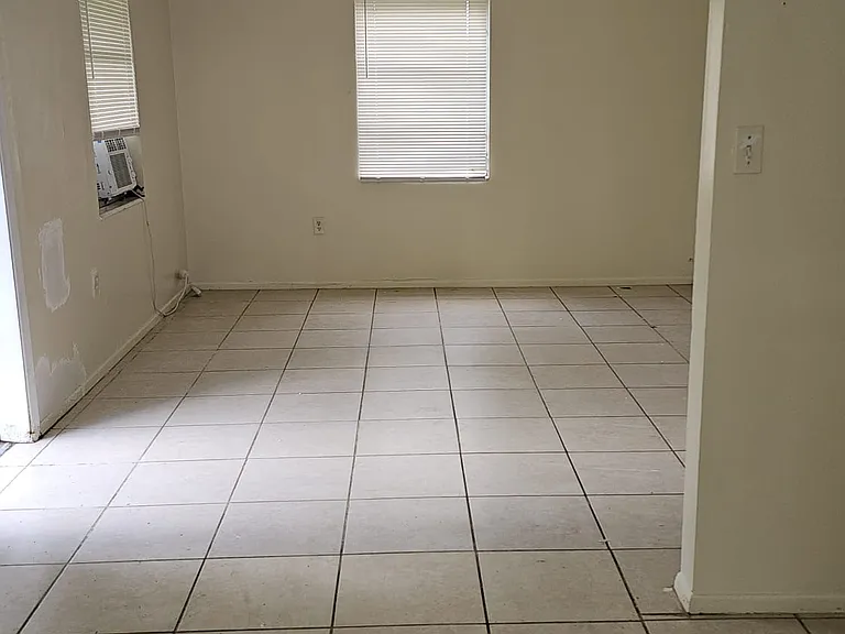 325 W Mariana Ave #1 — Photo 4