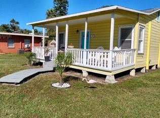 200 180th Ave E, Redington Shores, FL 33708