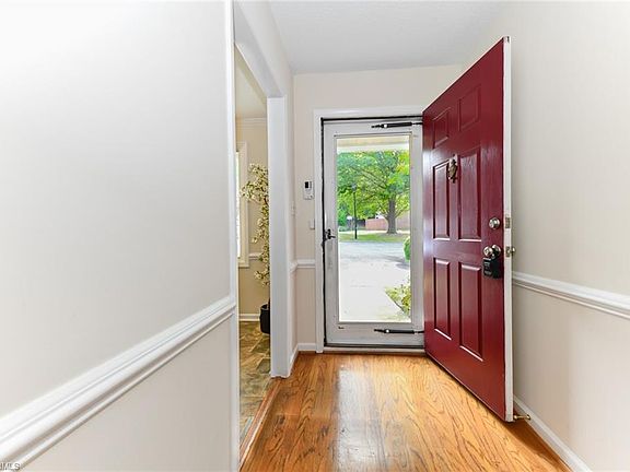 4th image of 8 Collwood Ct