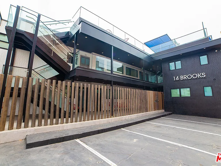 14 Brooks Ave #9 — Photo 29