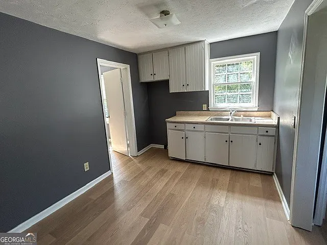 408 E Bacon St — Photo 4