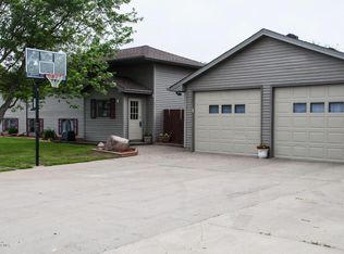 502 2nd Ave SW, Dodge Center, MN 55927