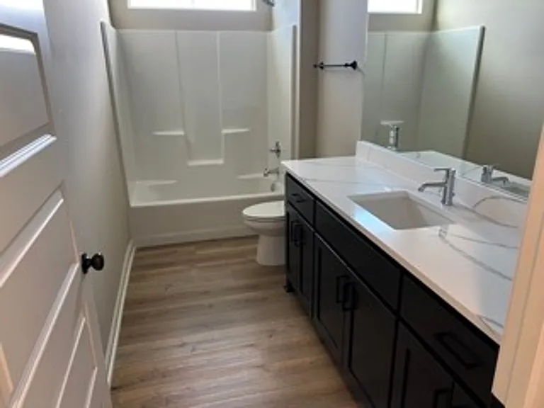 6407 Wildwood Ct — Photo 9