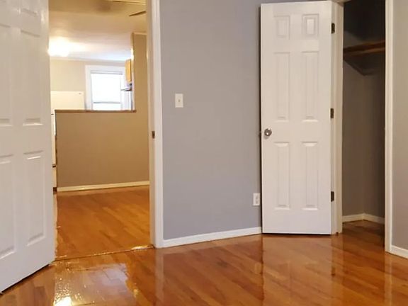 5th image of 322 19th St #3