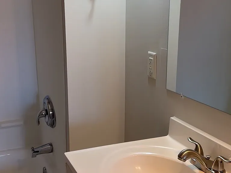 105.5 N Saginaw St #1 — Photo 20