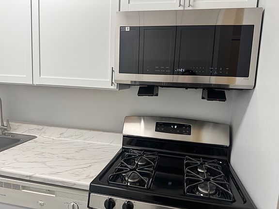 3rd image of 54 Shrewsbury Green Dr Unit K