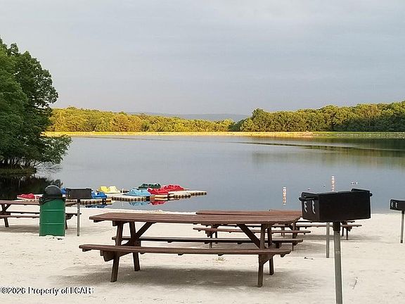 3rd image of 61 Dogwood Rd