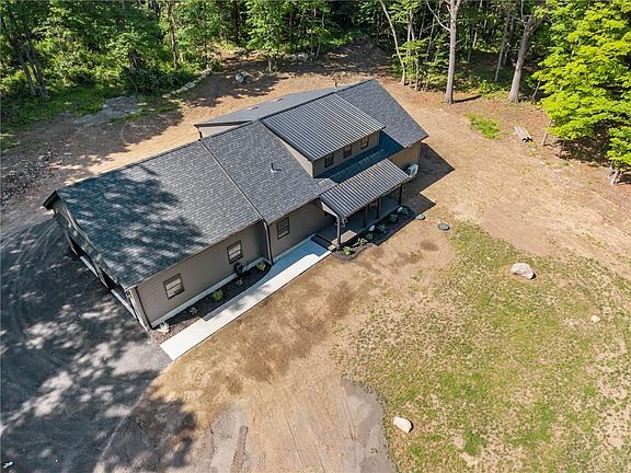 4th image of 93 Sayles Hill Rd