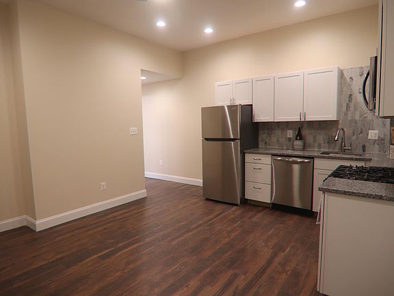 4th image of 1708 Saint Paul St #B