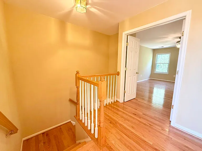 18489 Sierra Springs Sq — Photo 12