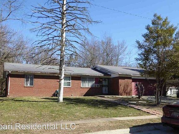 2nd image of 2824 Colerain Dr