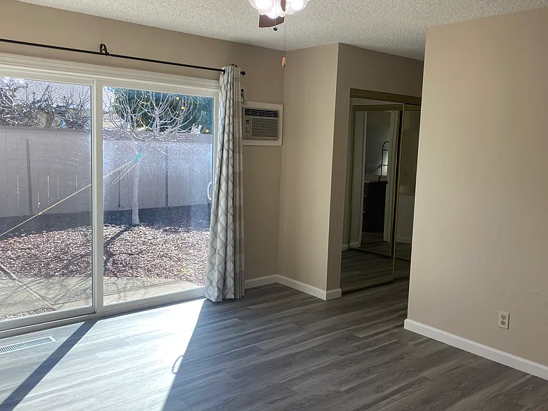 3010 Barrymore Dr — Photo 9