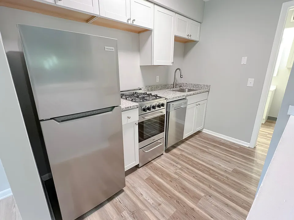 755 Buchanan Ave #3