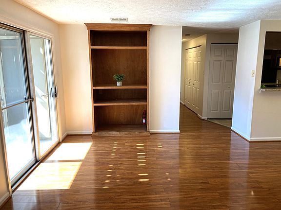 5th image of 800A Stratford Way Unit A