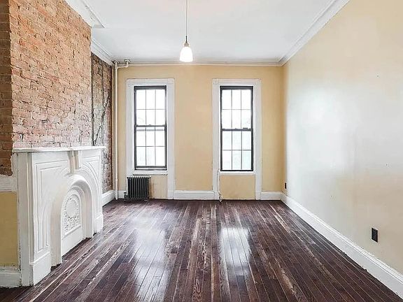 4th image of 71 Grand Ave #2R