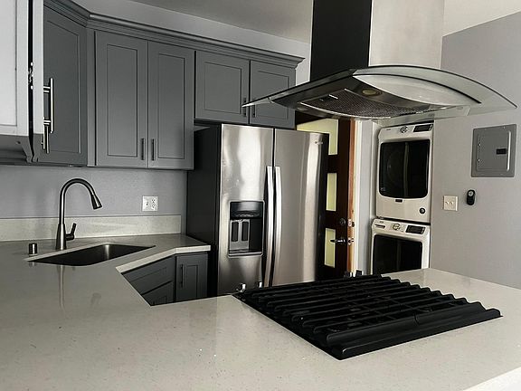 3rd image of 338 Cedar Ave #14