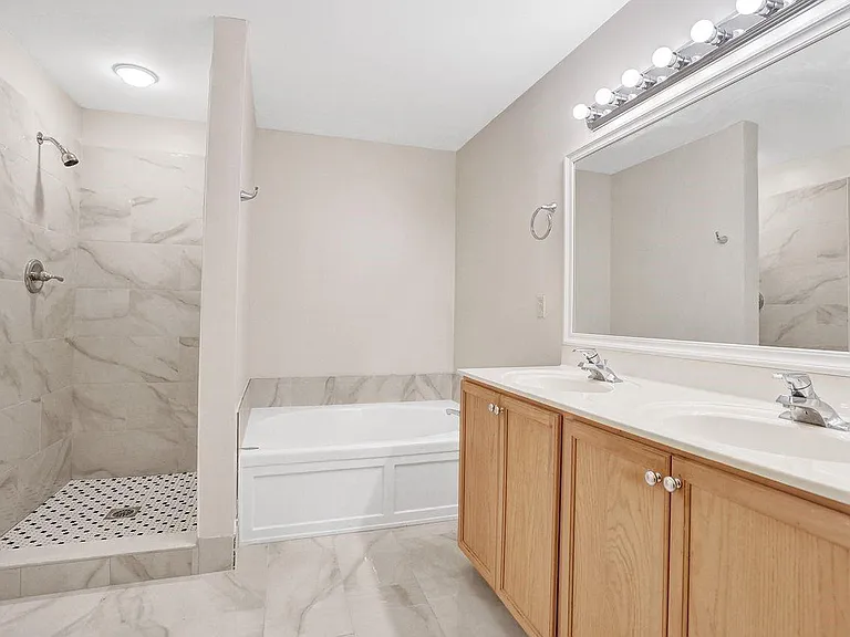 12645 NW 8th Ct — Photo 31