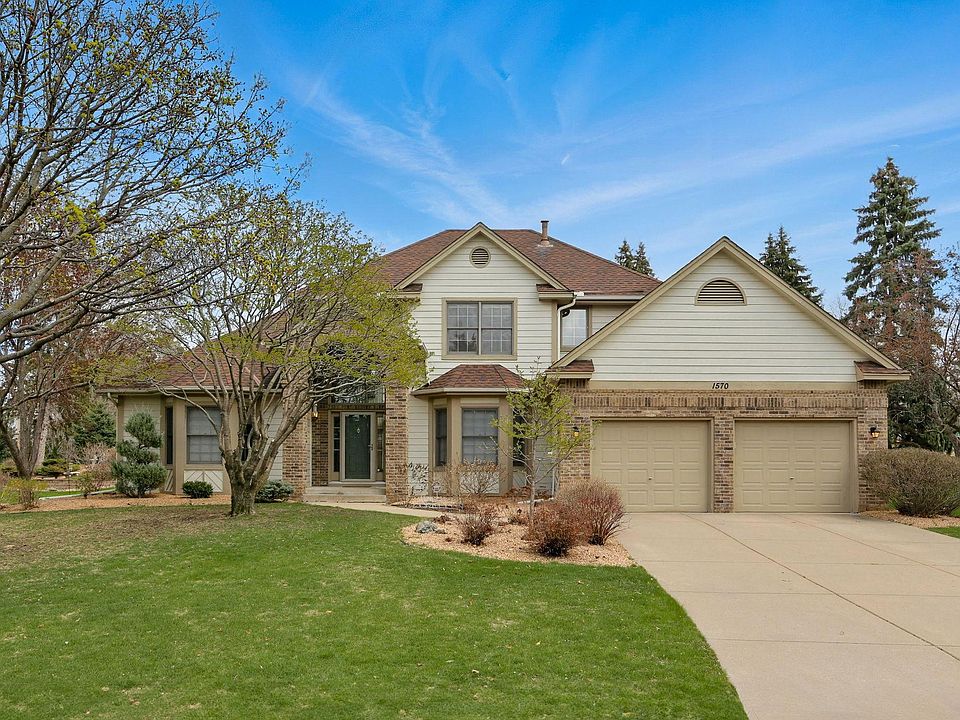 1st image of 1570 Park Cir