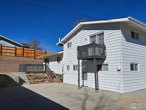 3rd image of 214 Sierra Vista Dr