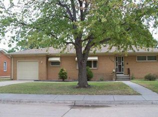1108 N Park St, Hoisington, KS 67544