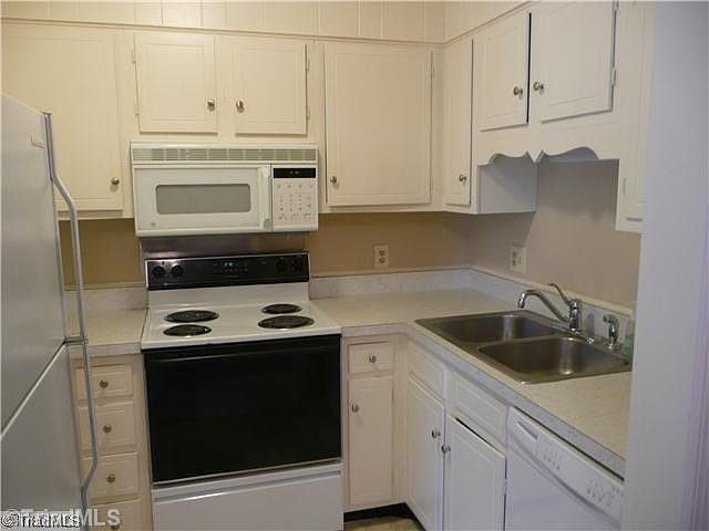 2nd image of 4610D Lawndale Dr