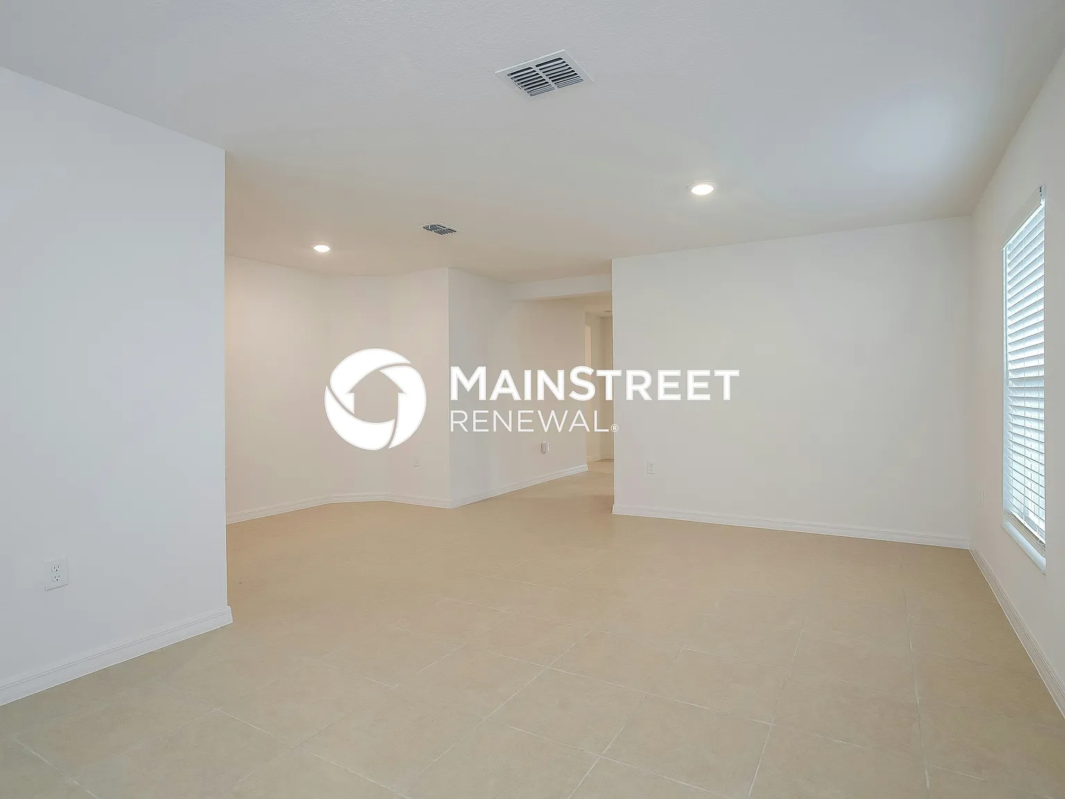 1370 Brenway Dr — Photo 2