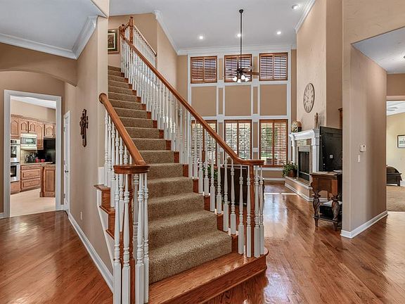 5th image of 8300 Steeplechase Cir