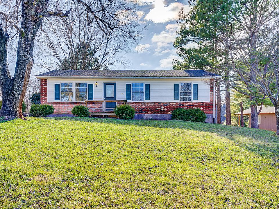 1st image of 131 Deerwood Dr