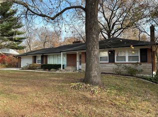46 E Cardigan Dr, Saint Louis, MO 63135