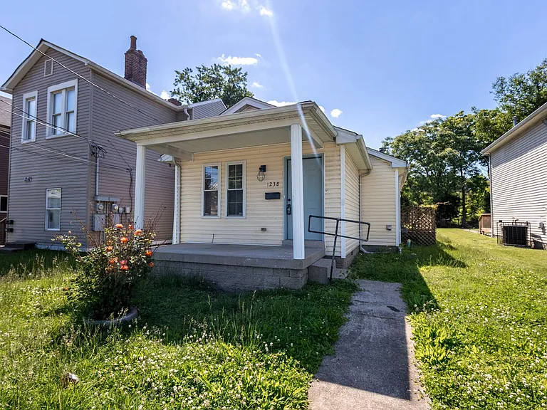 1238 S Preston St — Photo 1