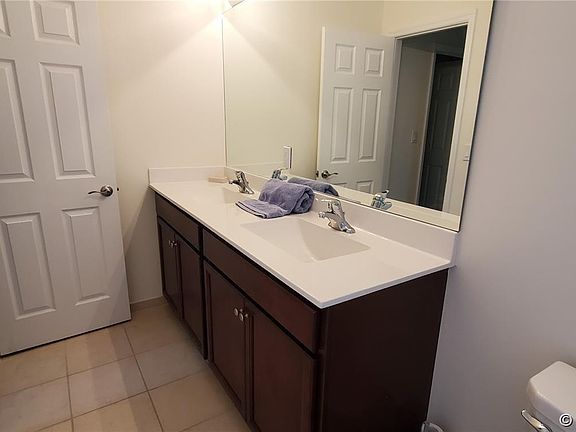 3rd image of 2510 NE 1st Dr