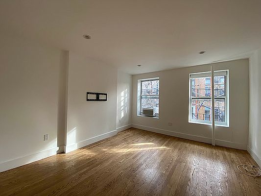 3rd image of 242 W 10th St #6E